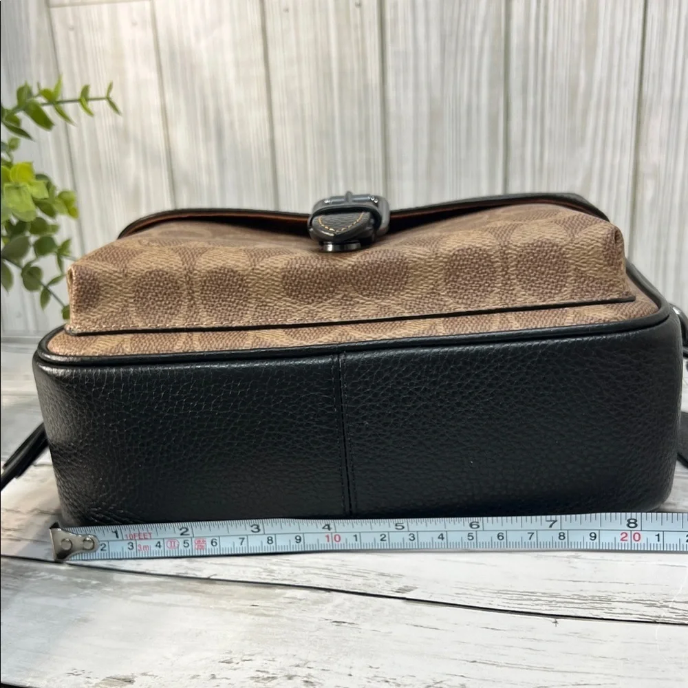 Coach stylish messenger